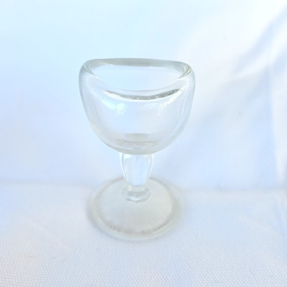 Vintage John Bull Clear‎ Glass Eye Wash Cup Patent 1917, Ocular Medical Display
